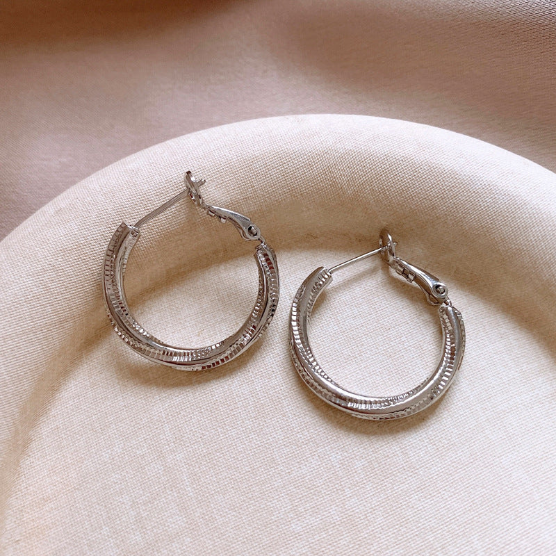 C-shaped Earrings Women's Versatile Hoop Earrings