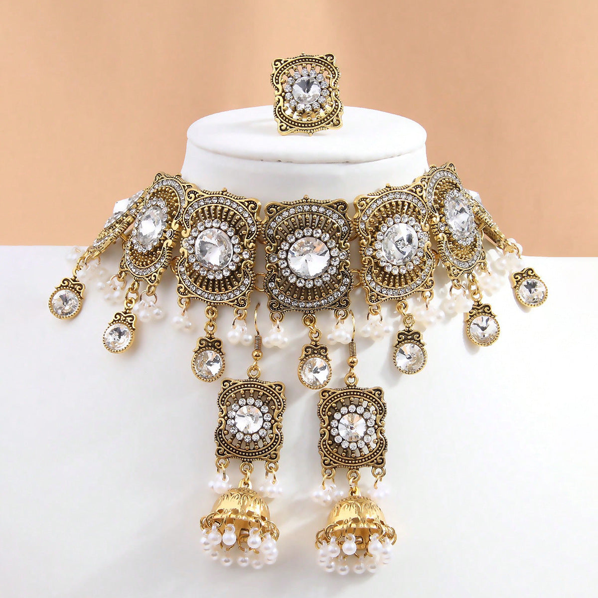 Ethnic-style Pearl Flower Necklace And Earrings Set